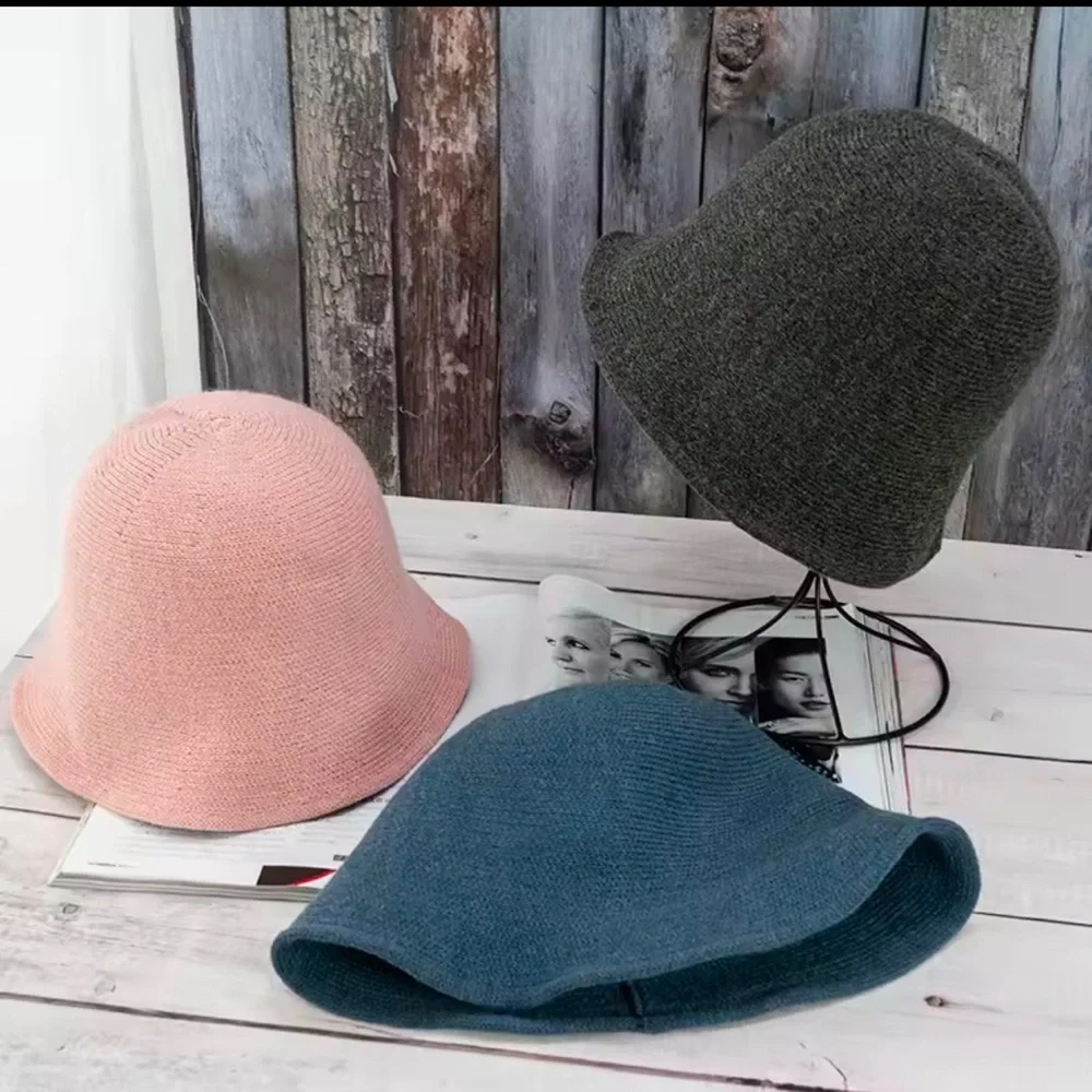 Women Wool Mix Solid Color Round Top Knitted Bucket Hat